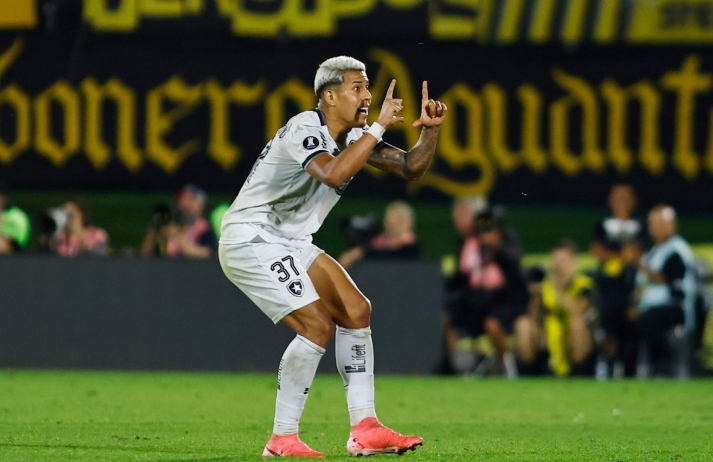 CSKA oproverg sluhi ob interese k vingeru Botafogo