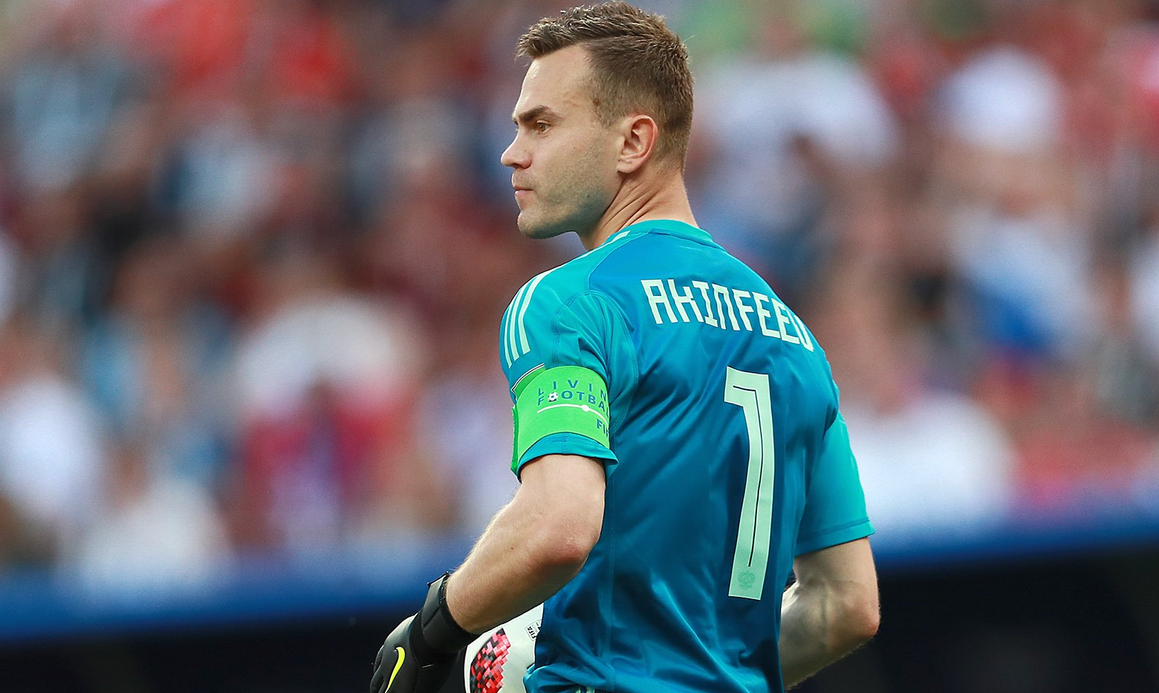 Igor Akinfeev vne futbolnogo polya