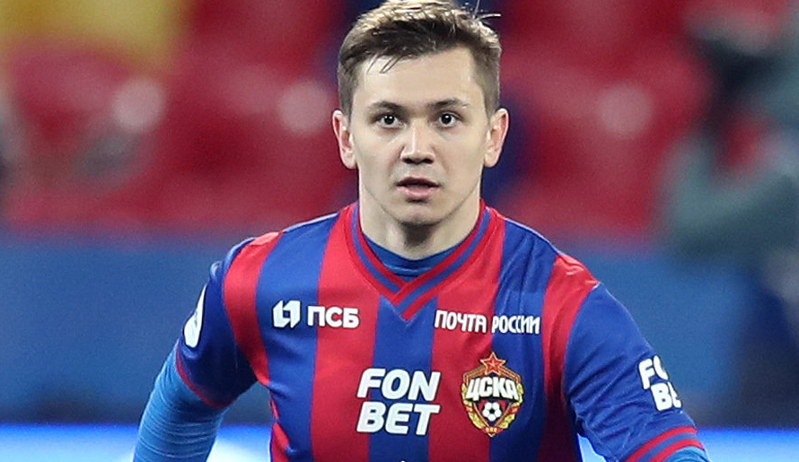Klubnyj futbolist Ivan Oblyakov